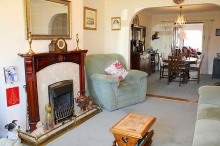 3 bedroom Semi-detached house for sale in Cherry Holt, Caistor, LN7