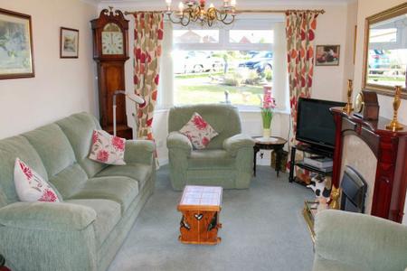3 bedroom Semi-detached house for sale in Cherry Holt, Caistor, LN7