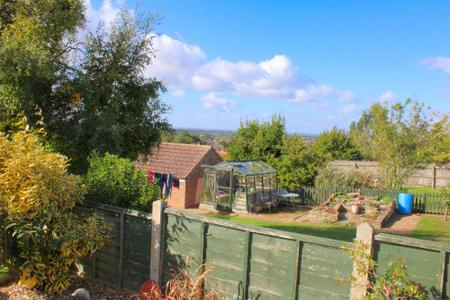 3 bedroom Semi-detached house for sale in Cherry Holt, Caistor, LN7