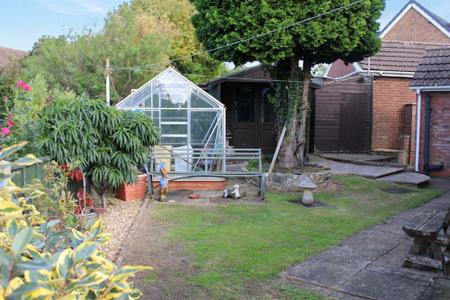 3 bedroom Semi-detached house for sale in Cherry Holt, Caistor, LN7