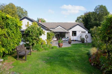 3 bedroom Detached bungalow for sale in Ermine Street, Scawby, DN20