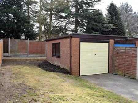 2 bedroom Semi-detached house to let in School Lane, Bonby, DN20