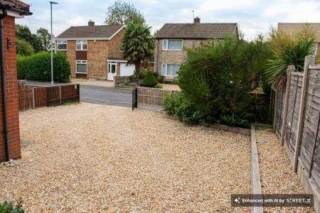 2 bedroom Detached bungalow for sale in Kings Avenue, Brigg, DN20