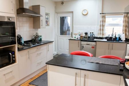 2 bedroom Detached bungalow for sale in Kings Avenue, Brigg, DN20