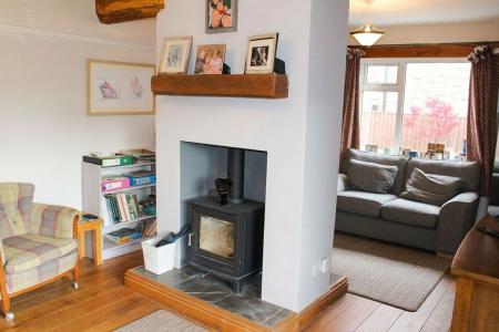 2 bedroom Detached bungalow for sale in Kings Avenue, Brigg, DN20