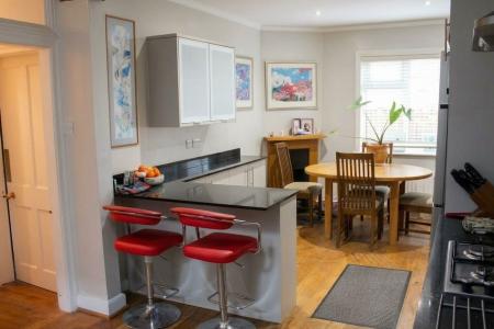 2 bedroom Detached bungalow for sale in Kings Avenue, Brigg, DN20