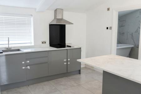 5 bedroom Semi-detached house for sale in Grange Cottages, Croxton, Ulceby, DN396YD