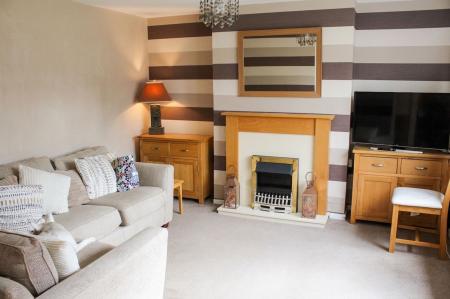 3 bedroom Semi-detached house for sale in Highfield Grove, Brigg, DN20