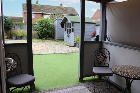 3 bedroom Semi-detached house for sale in Highfield Grove, Brigg, DN20