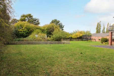 4 bedroom Detached house for sale in Croxton, Ulceby, DN39