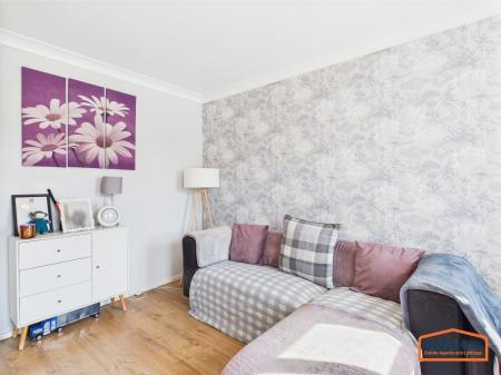 4 bedroom Detached house for sale in Fairburn Crescent, Pelsall, WS3