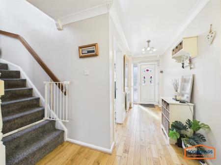 4 bedroom Detached house for sale in Fairburn Crescent, Pelsall, WS3