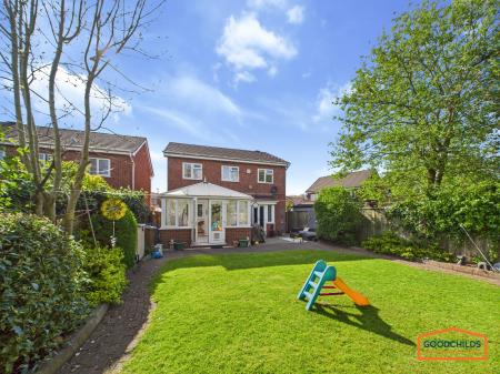 4 bedroom Detached house for sale in Fairburn Crescent, Pelsall, WS3