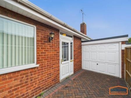 3 bedroom Detached bungalow for sale in Hallcroft Way, Aldridge, WS9