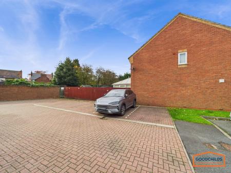 3 bedroom Semi-detached house for sale in Hay Grove, Brownhills, WS8