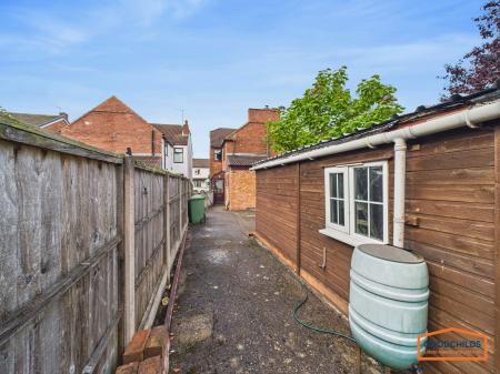 3 bedroom Semi-detached house for sale in Hednesford Road, Brownhills, WS8
