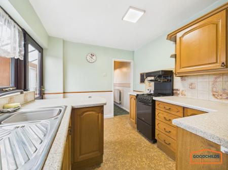 3 bedroom Semi-detached house for sale in Hednesford Road, Brownhills, WS8