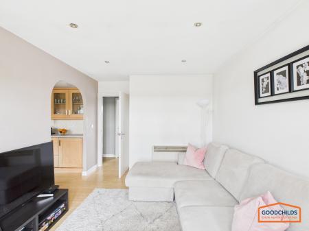 2 bedroom Apartment for sale in Lapwing Close, Brownhills, WS8