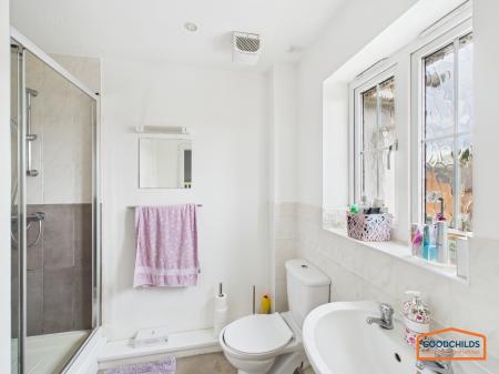 2 bedroom Apartment for sale in Lapwing Close, Brownhills, WS8