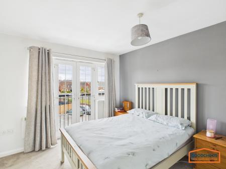 2 bedroom Apartment for sale in Lapwing Close, Brownhills, WS8