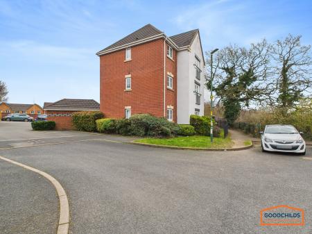 2 bedroom Apartment for sale in Lapwing Close, Brownhills, WS8
