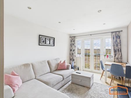 2 bedroom Apartment for sale in Lapwing Close, Brownhills, WS8