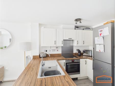 2 bedroom Terraced House for sale in Silver Street, Brownhills, WS8