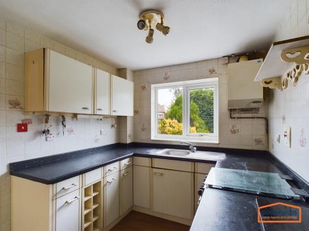 3 bedroom Semi-detached house to let in Cherwell Drive, Brownhills, WS8