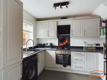 2 bedroom Semi-detached house for sale in Clarendon Road, Shelfield, WS4