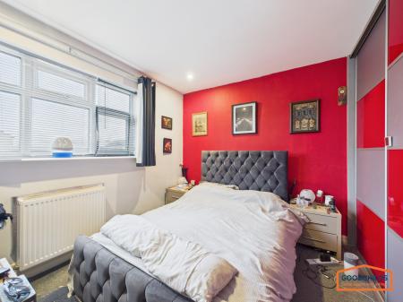 3 bedroom End of terrace house for sale in Cherwell Drive, Brownhills, WS8