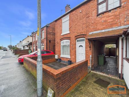 2 bedroom Semi-detached house for sale in Hednesford Road, Brownhills, WS8