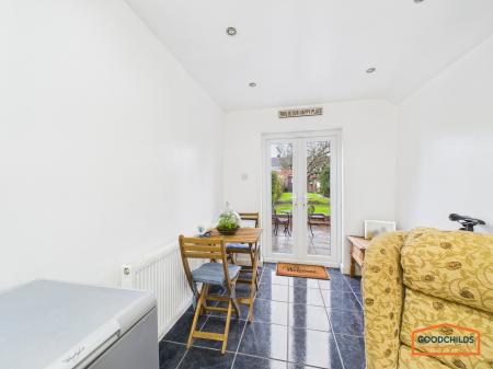 2 bedroom Semi-detached house for sale in Hednesford Road, Brownhills, WS8