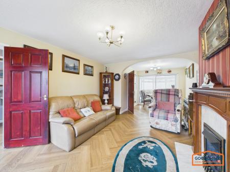 5 bedroom Semi-detached house for sale in Canterbury Close, Pelsall, WS3