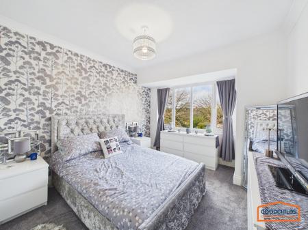 3 bedroom Semi-detached house for sale in Broad Lane South, Wolverhampton, WV11