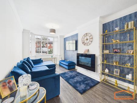 3 bedroom Semi-detached house for sale in Broad Lane South, Wolverhampton, WV11