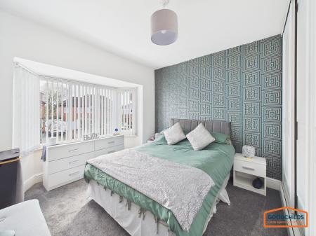 3 bedroom Semi-detached house for sale in Broad Lane South, Wolverhampton, WV11