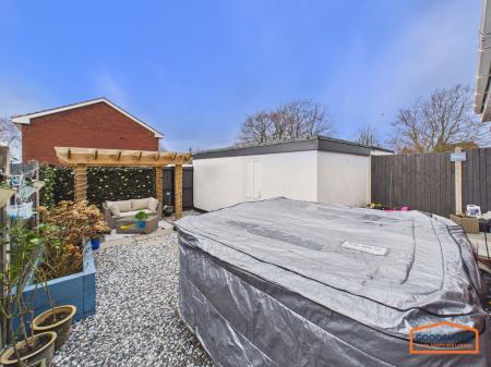 4 bedroom Semi-detached house for sale in Northgate, Walsall Wood, Walsall, WS9