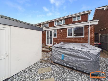 4 bedroom Semi-detached house for sale in Northgate, Walsall Wood, Walsall, WS9