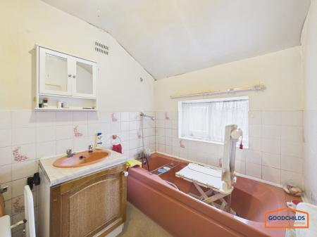 3 bedroom Semi-detached house for sale in Valley View, Brownhills, WS8