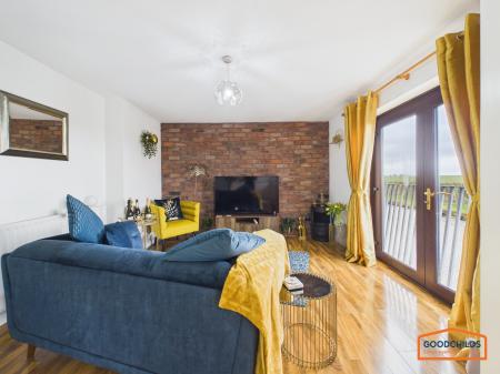 2 bedroom Apartment for sale in Sadlers Mill, Brownhills, WS8