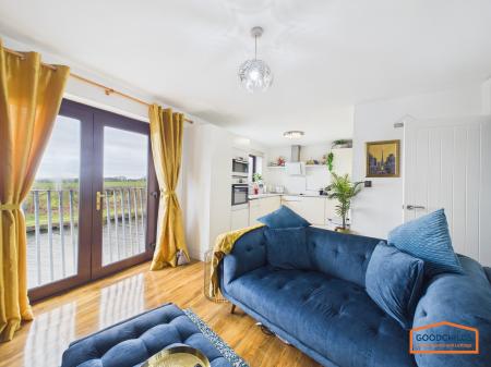 2 bedroom Apartment for sale in Sadlers Mill, Brownhills, WS8