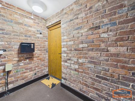 2 bedroom Apartment for sale in Sadlers Mill, Brownhills, WS8