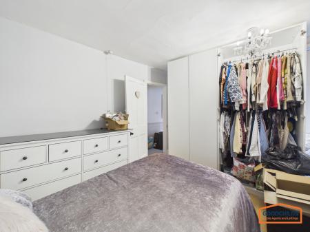 3 bedroom Terraced House for sale in Lichfield Road, Brownhills, WS8