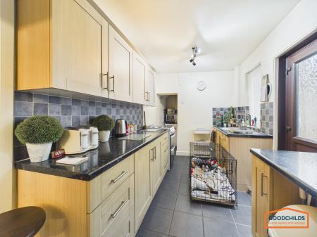 3 bedroom Terraced House for sale in Lichfield Road, Brownhills, WS8