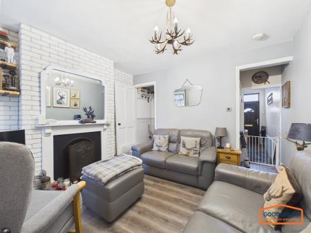 3 bedroom Terraced House for sale in Lichfield Road, Brownhills, WS8