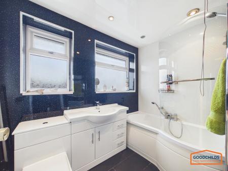 5 bedroom Terraced House for sale in Shireview Road, Pelsall, WS3