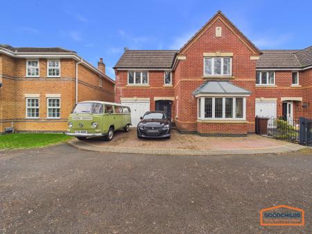 Curlew Drive, Brownhills, WS8