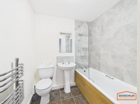 2 bedroom Flat for sale in Bridgeside Close, Walsall, WS8