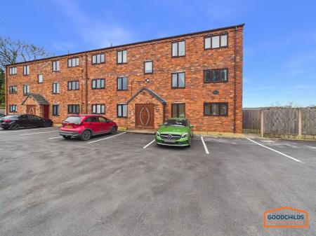 2 bedroom Flat for sale in Sadler Road, Walsall, WS8