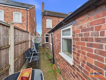 2 bedroom Semi-detached house for sale in Brownhills Road, Walsall, WS8